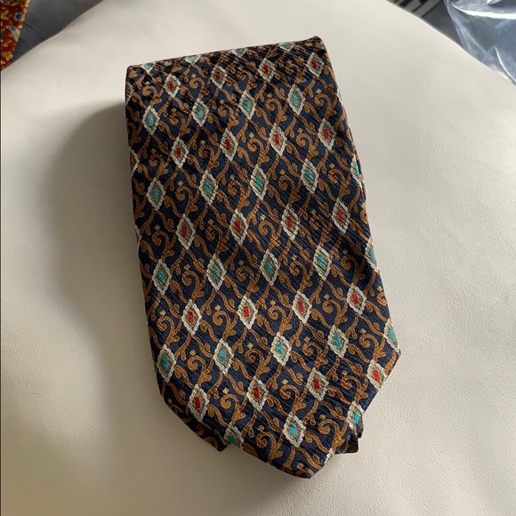 Brioni Other - Brioni tie